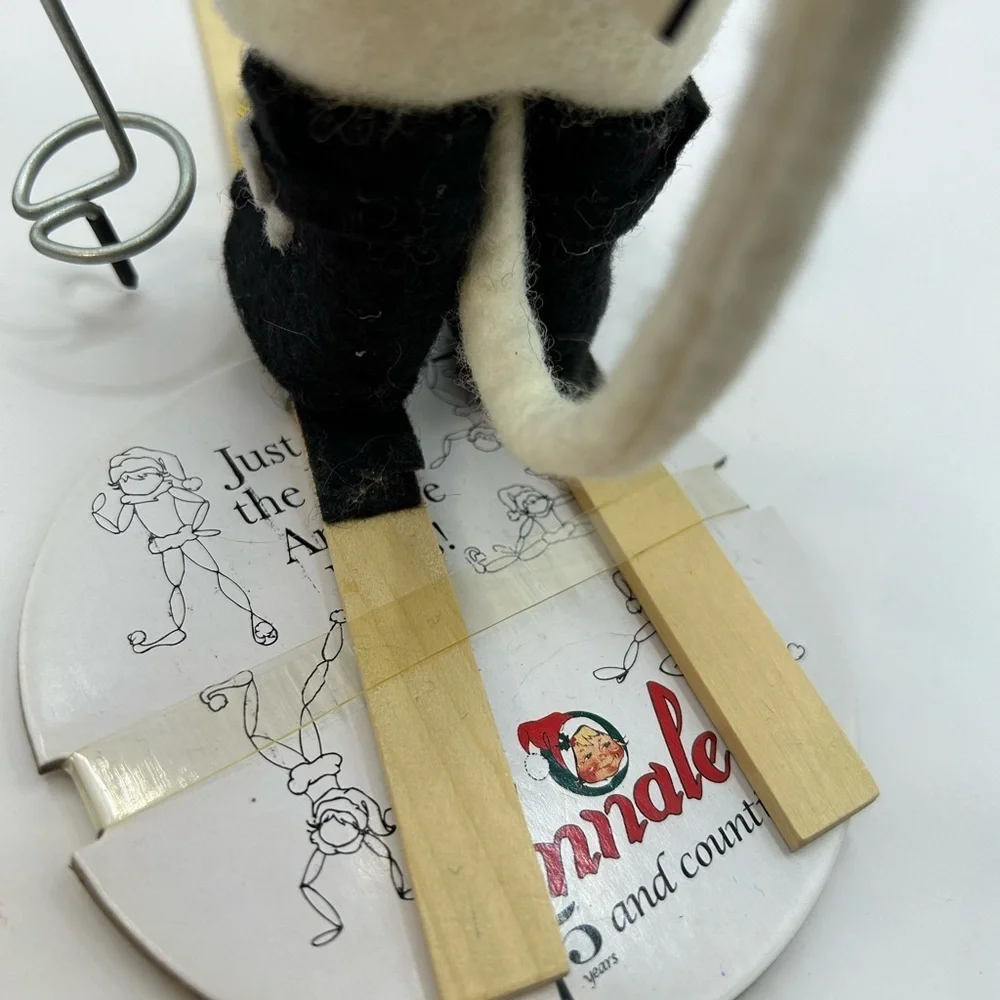 Skiing Christmas Mouse 2002